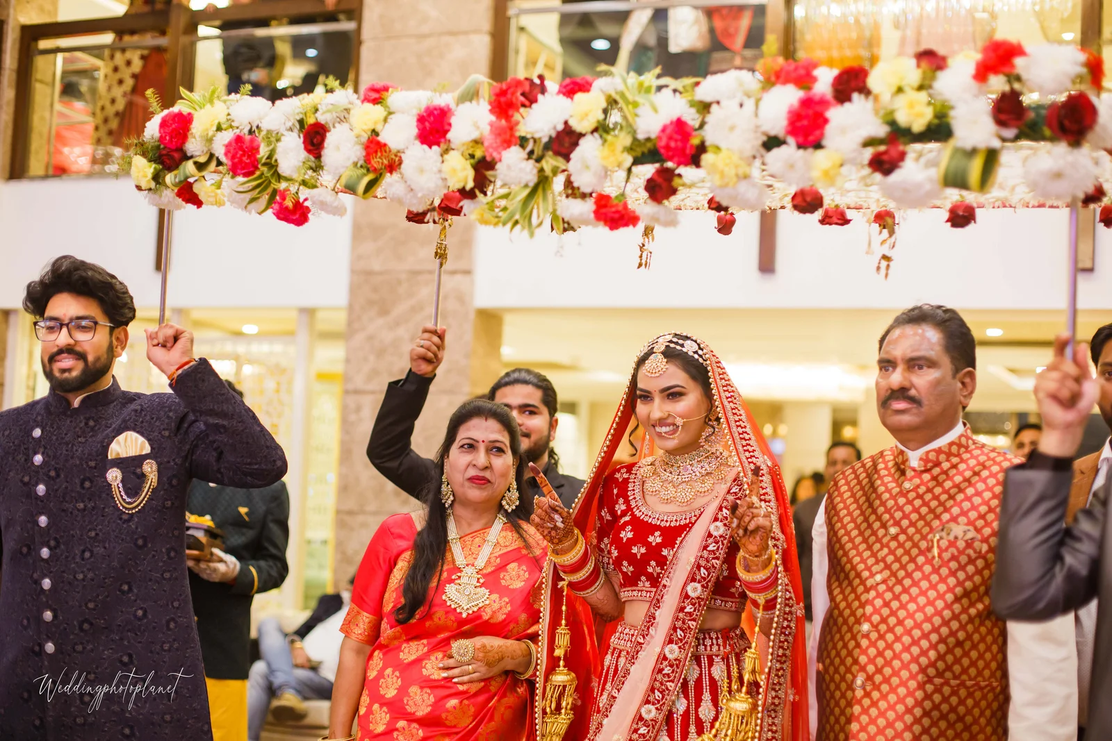 Vaishali & Deepender Photo 2