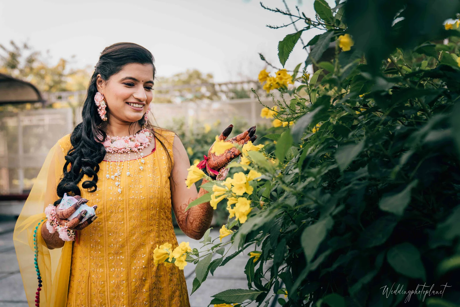 Kunal & Anuradha Photo 19