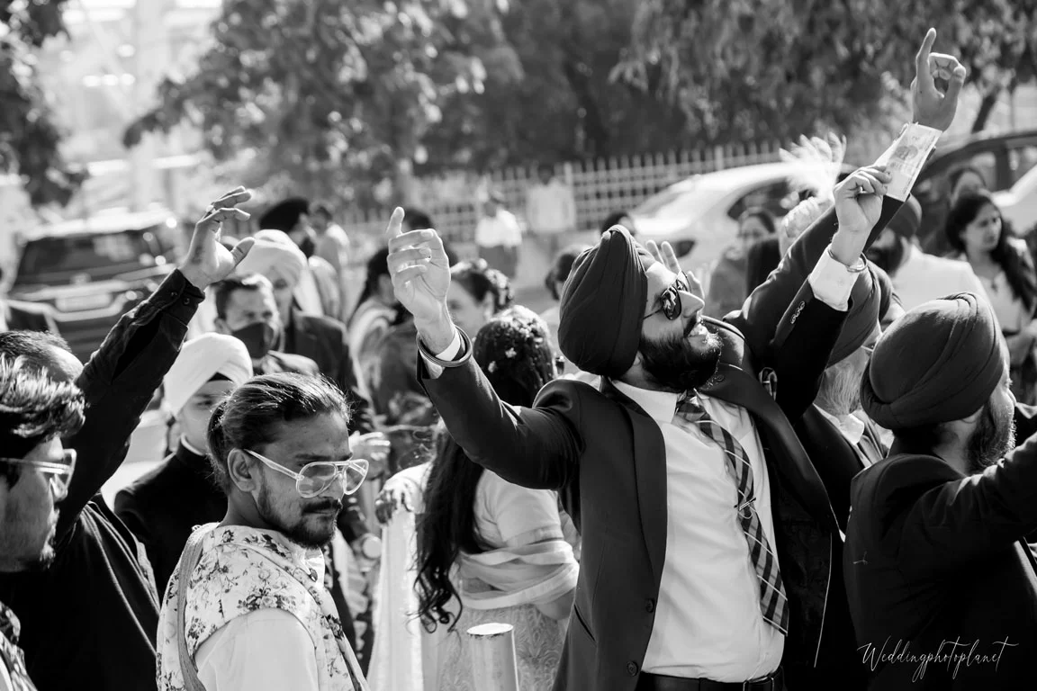 BHAVNEET & GURNEET Photo 13